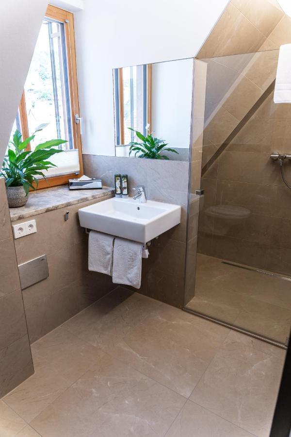 4 Apartments Im Hof By Gasthof Linde Albstadt Buitenkant foto